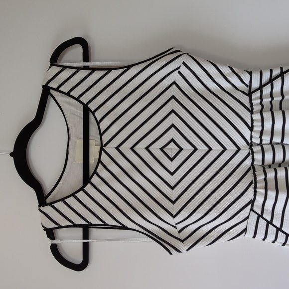 Maeve | Anthropologie Mitred Black & White Striped Fit & Flare Dress Size 8 P - Picture 4 of 12